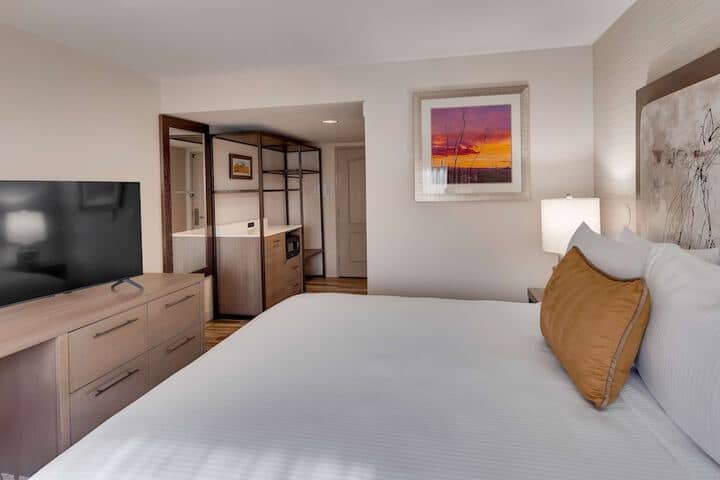 Room 9 of 27