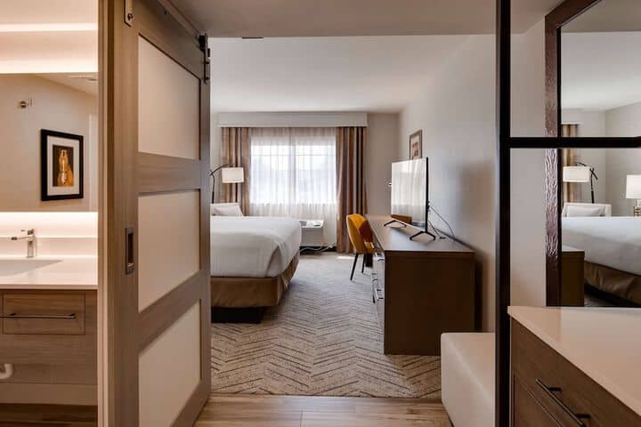 Room 3 of 27